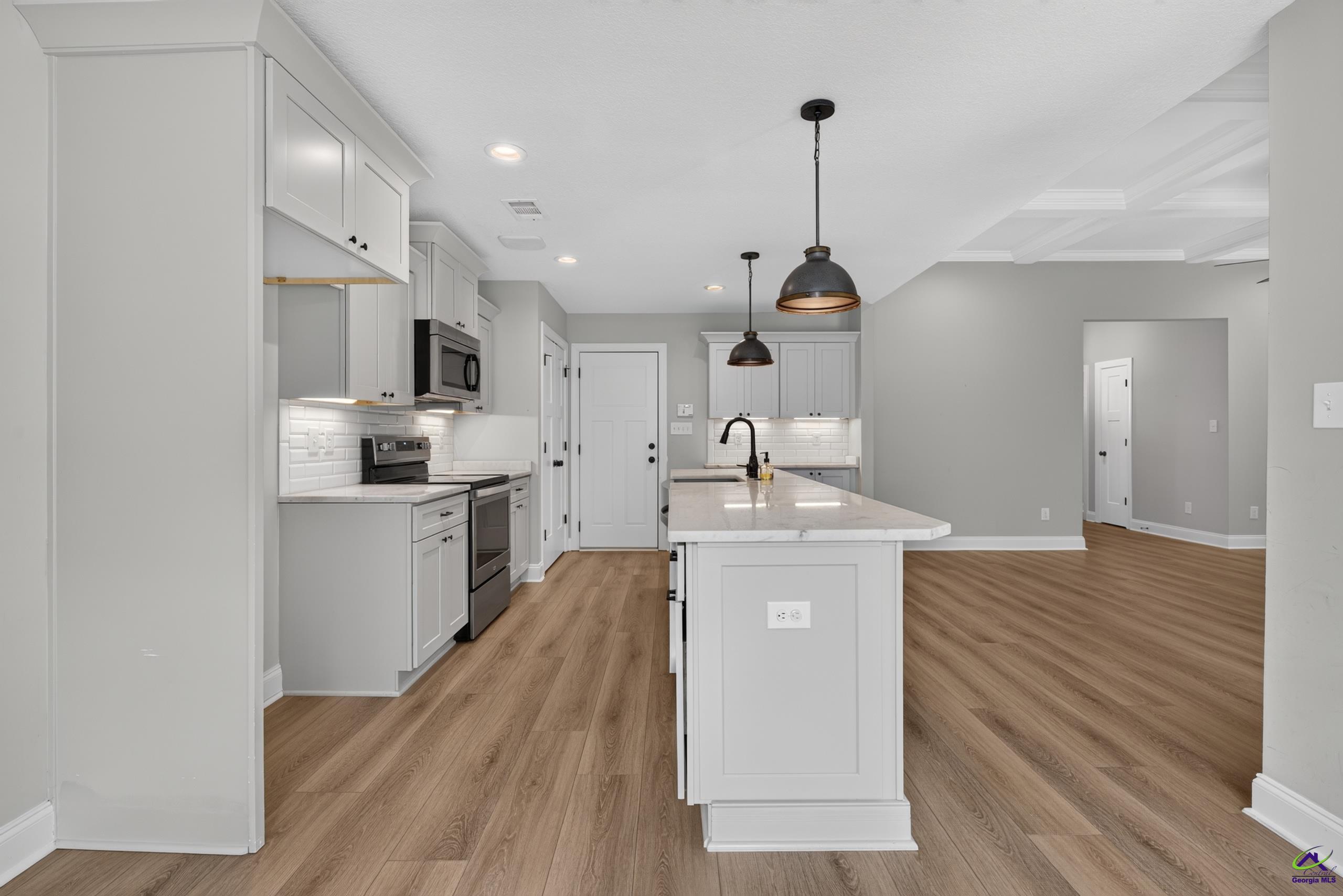410 Avington Chase