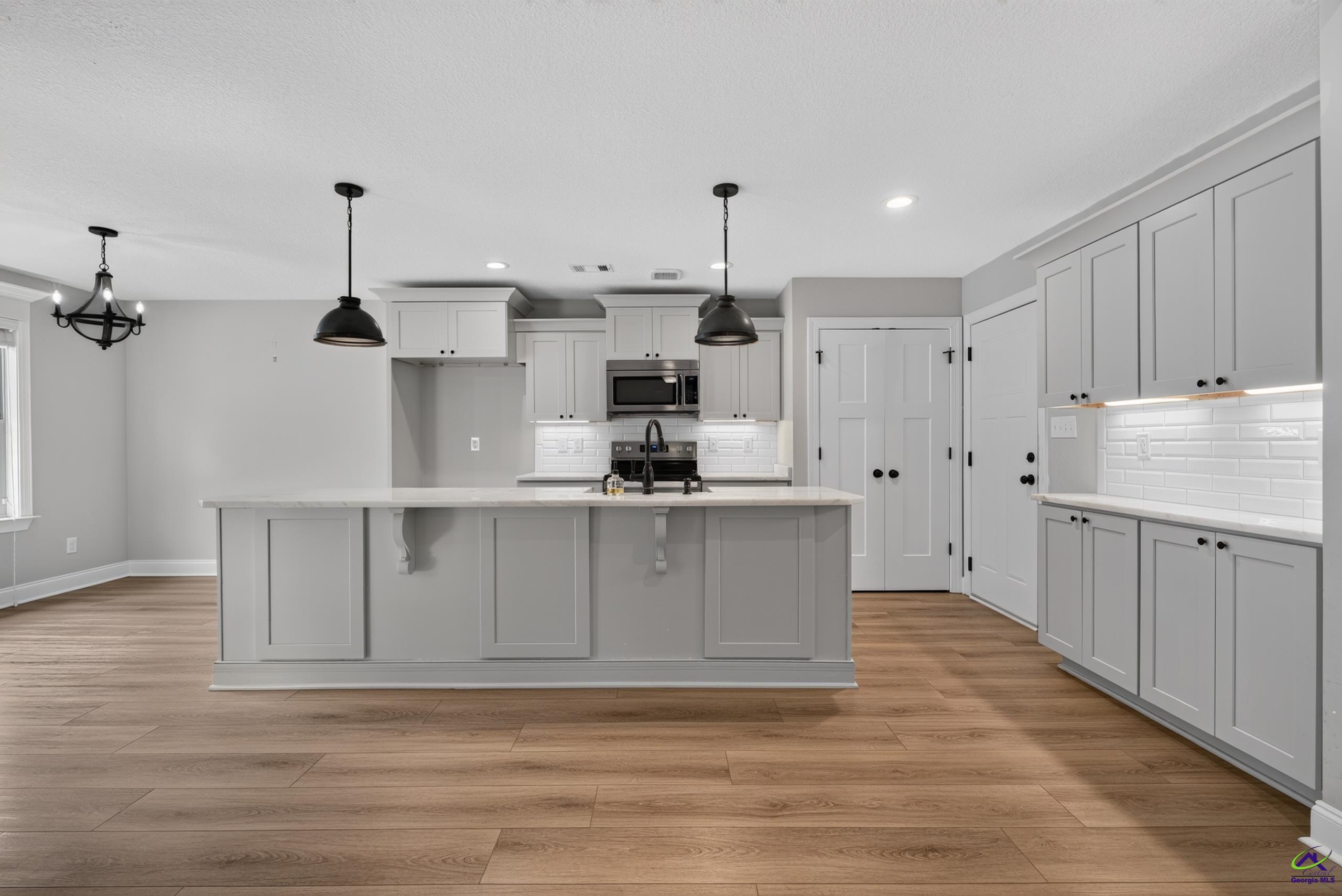 410 Avington Chase