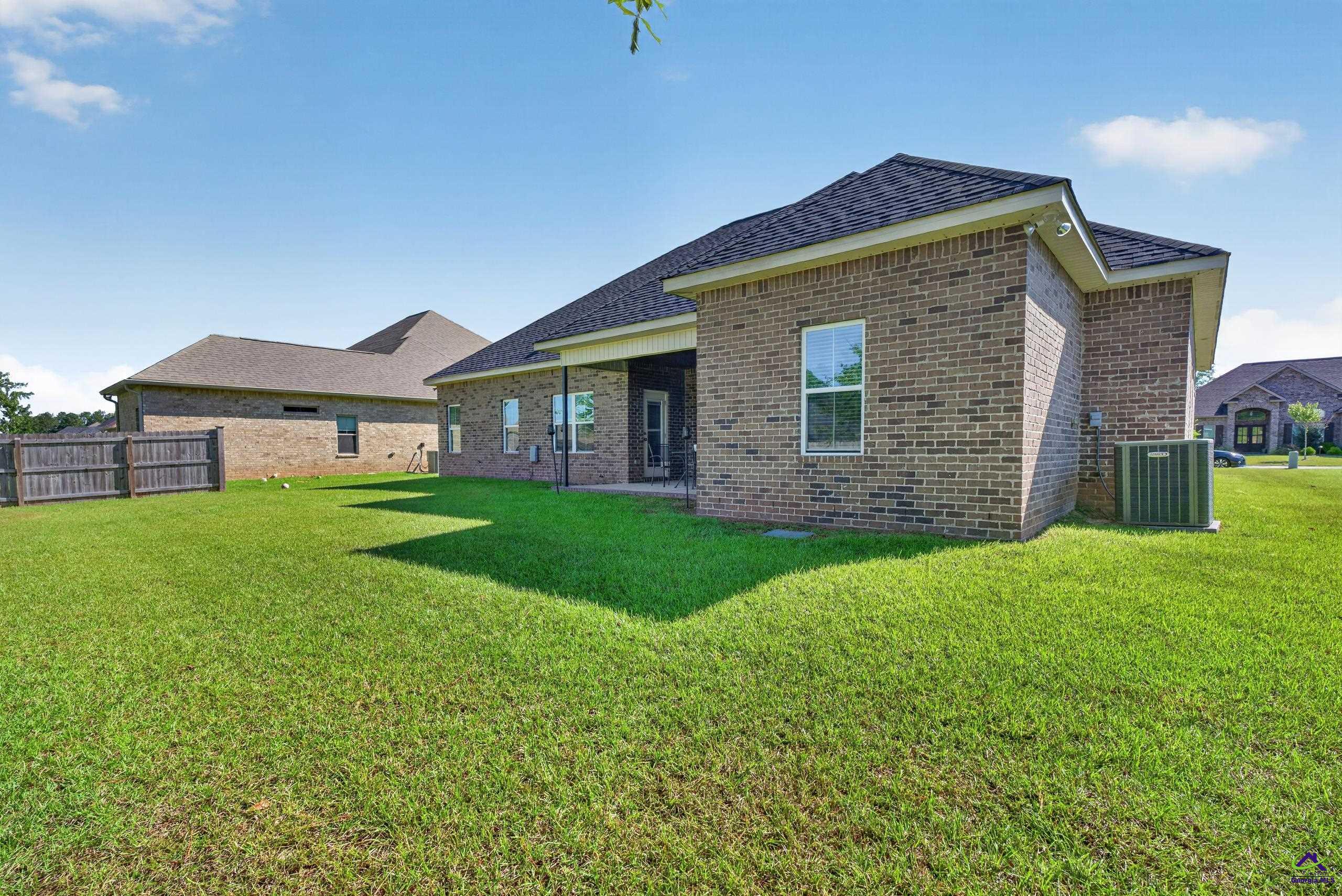 114 Gracetree Way