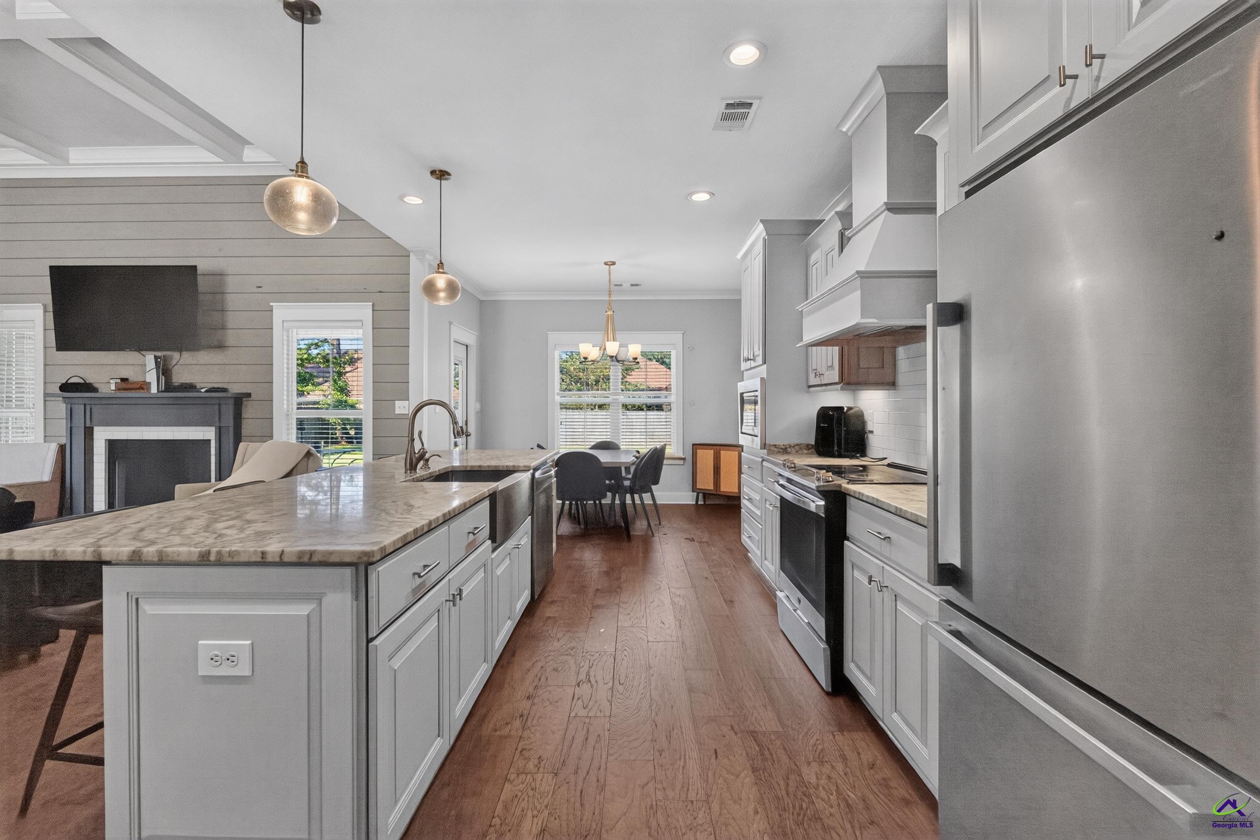 114 Gracetree Way