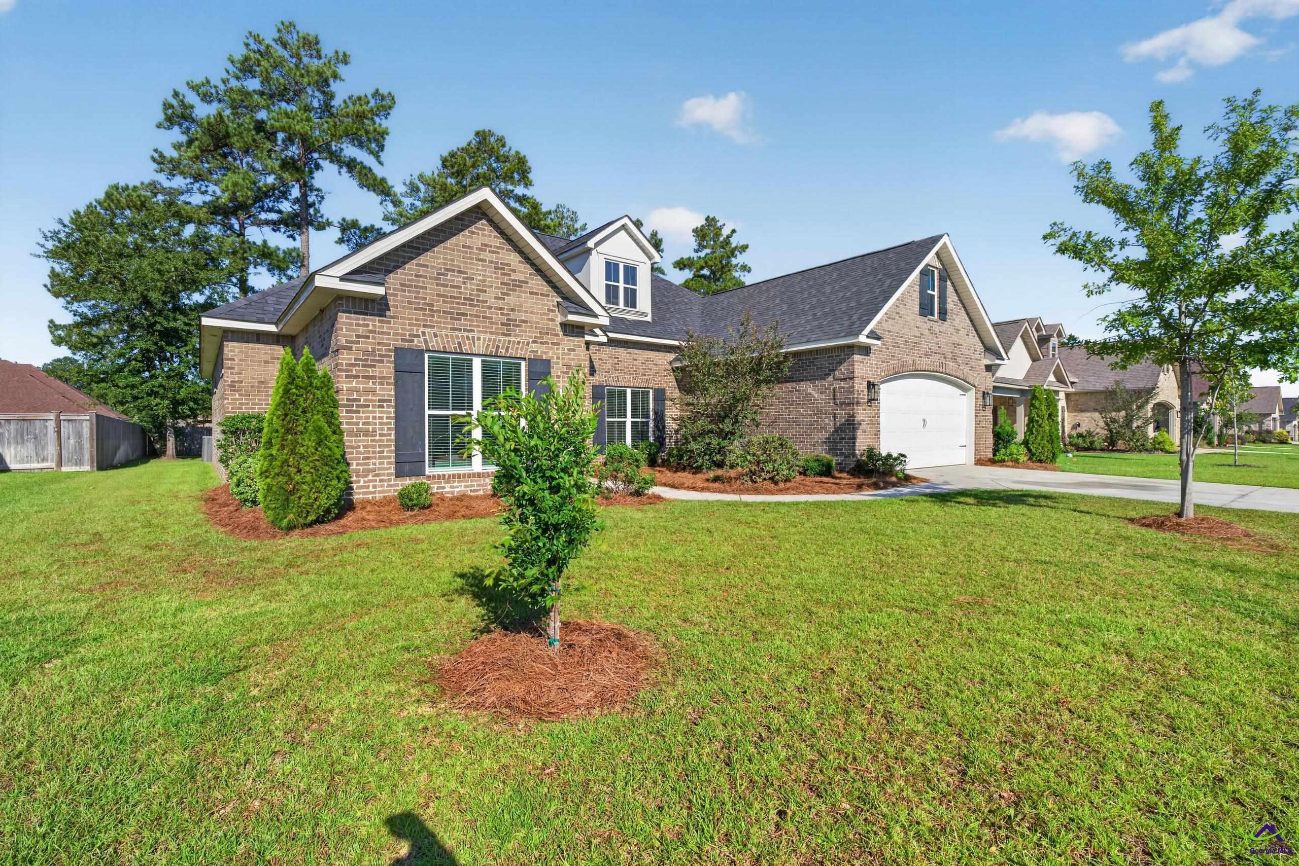 114 Gracetree Way