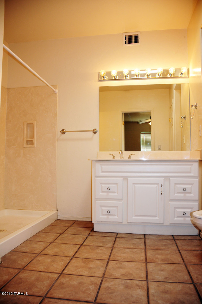 1767 N San Carlos Loop