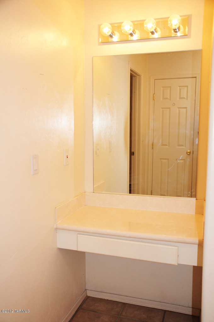 1767 N San Carlos Loop