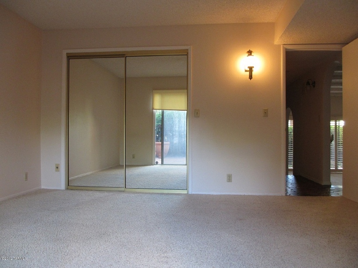 450 N Dodge Boulevard