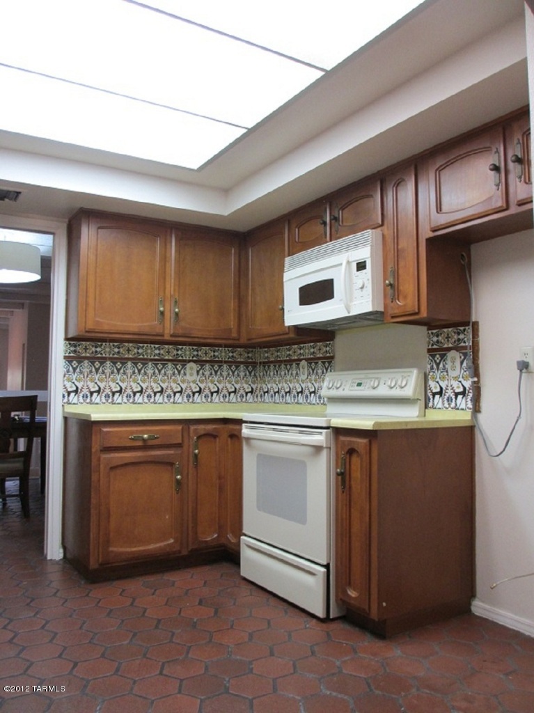 450 N Dodge Boulevard