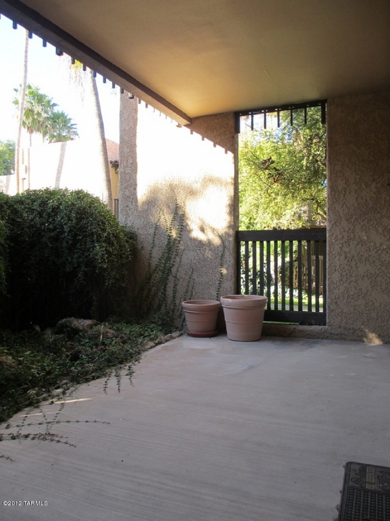 450 N Dodge Boulevard