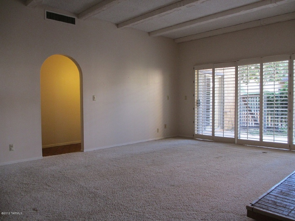 450 N Dodge Boulevard