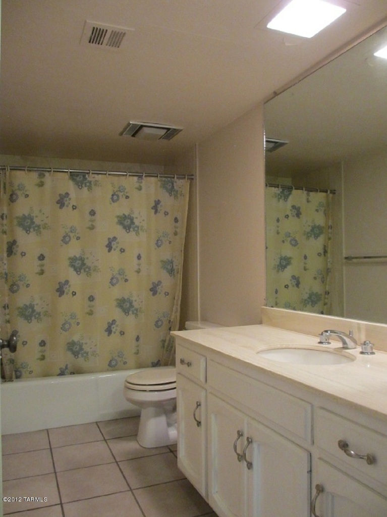 450 N Dodge Boulevard