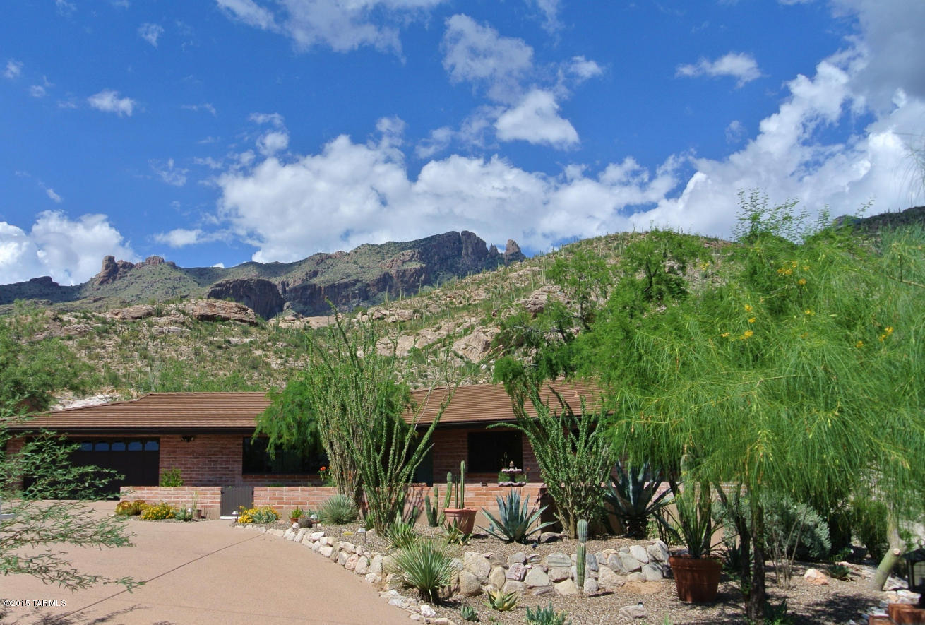 4151 E La Paloma Drive