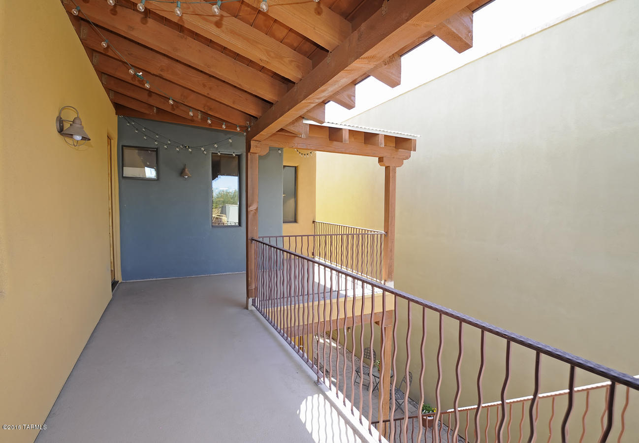 384 E Cedarvale Road