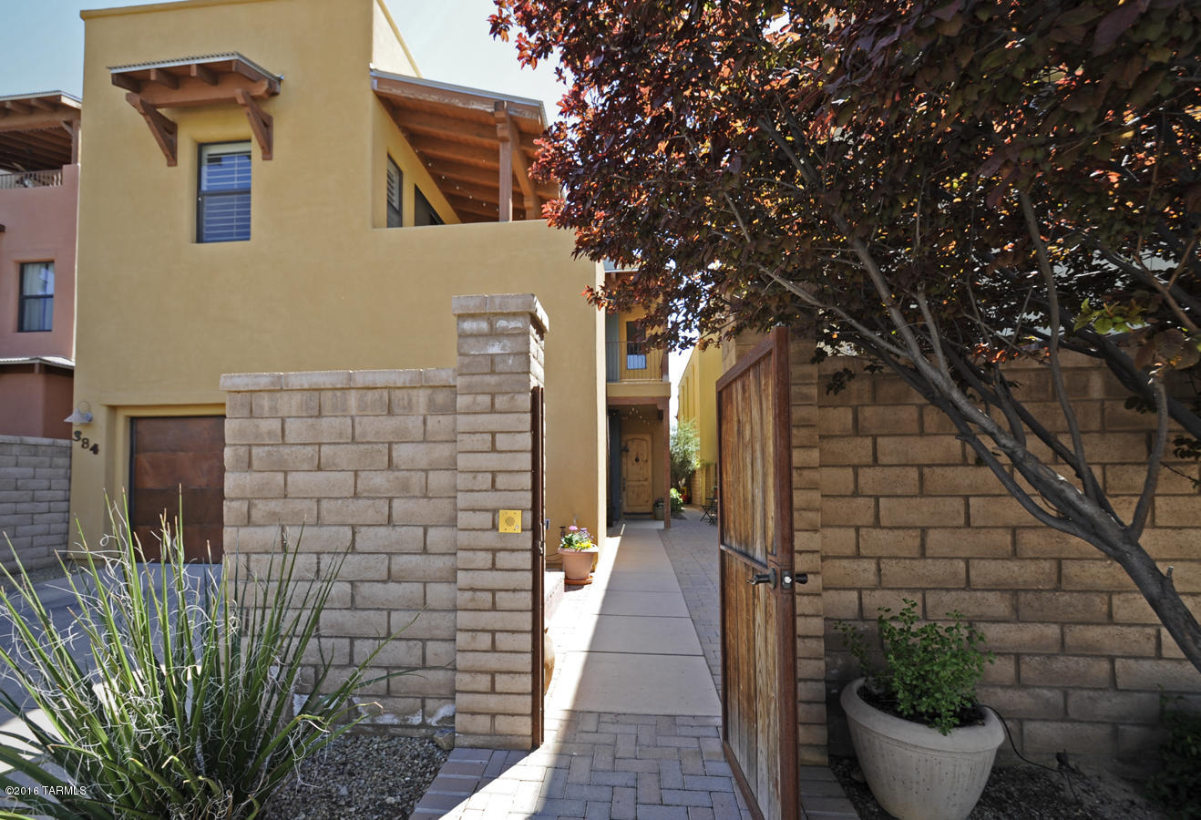 384 E Cedarvale Road