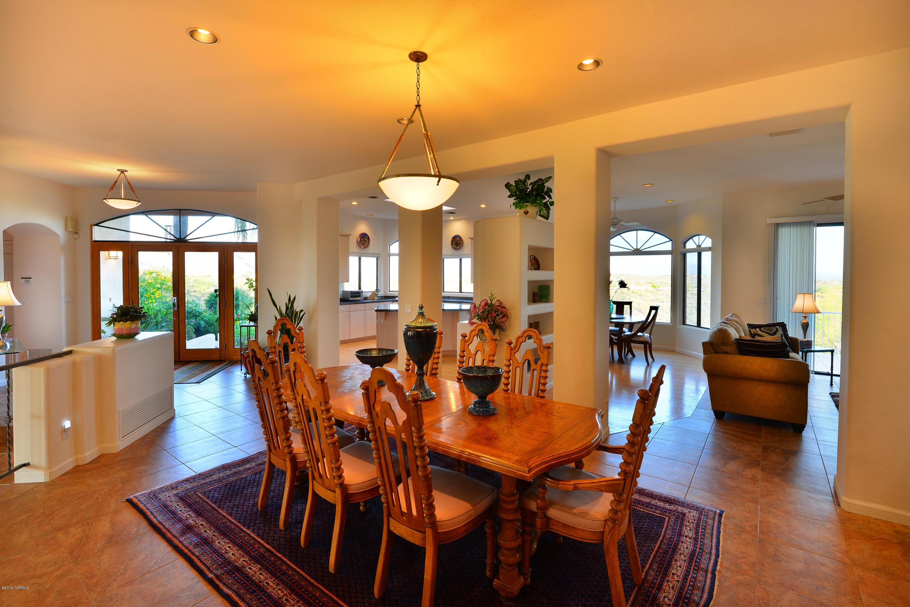 6110 E Paseo Cimarron
