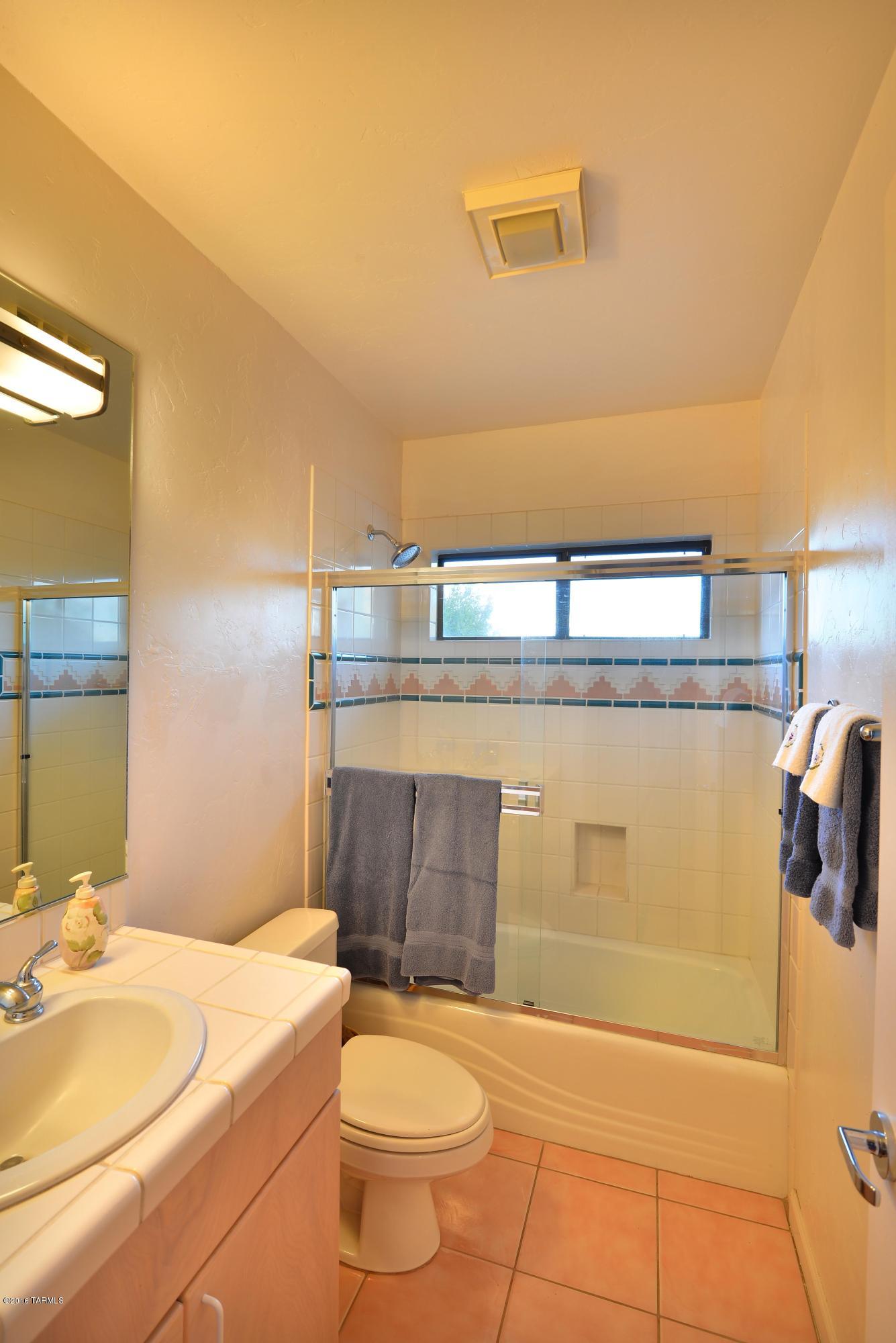 6110 E Paseo Cimarron