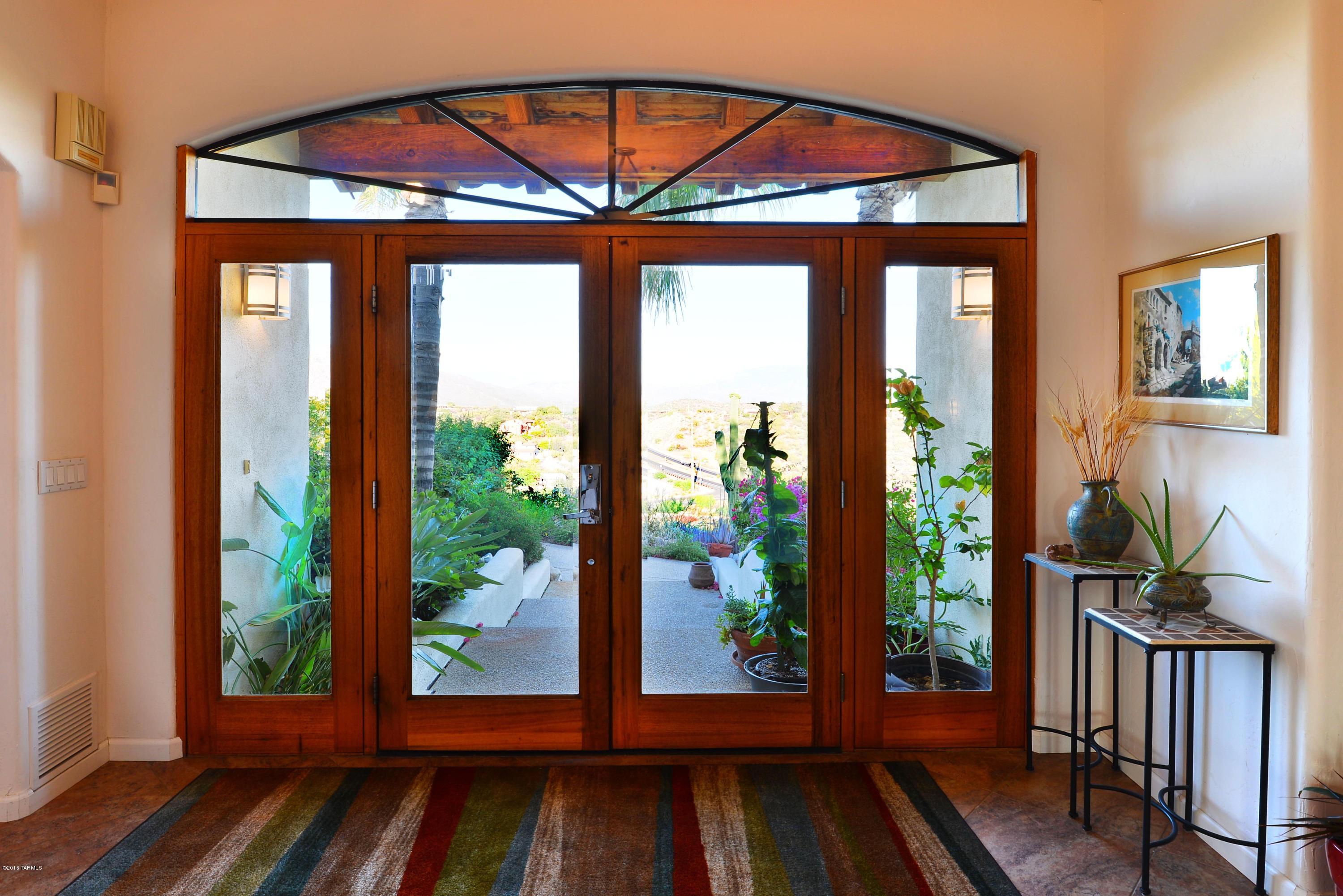 6110 E Paseo Cimarron