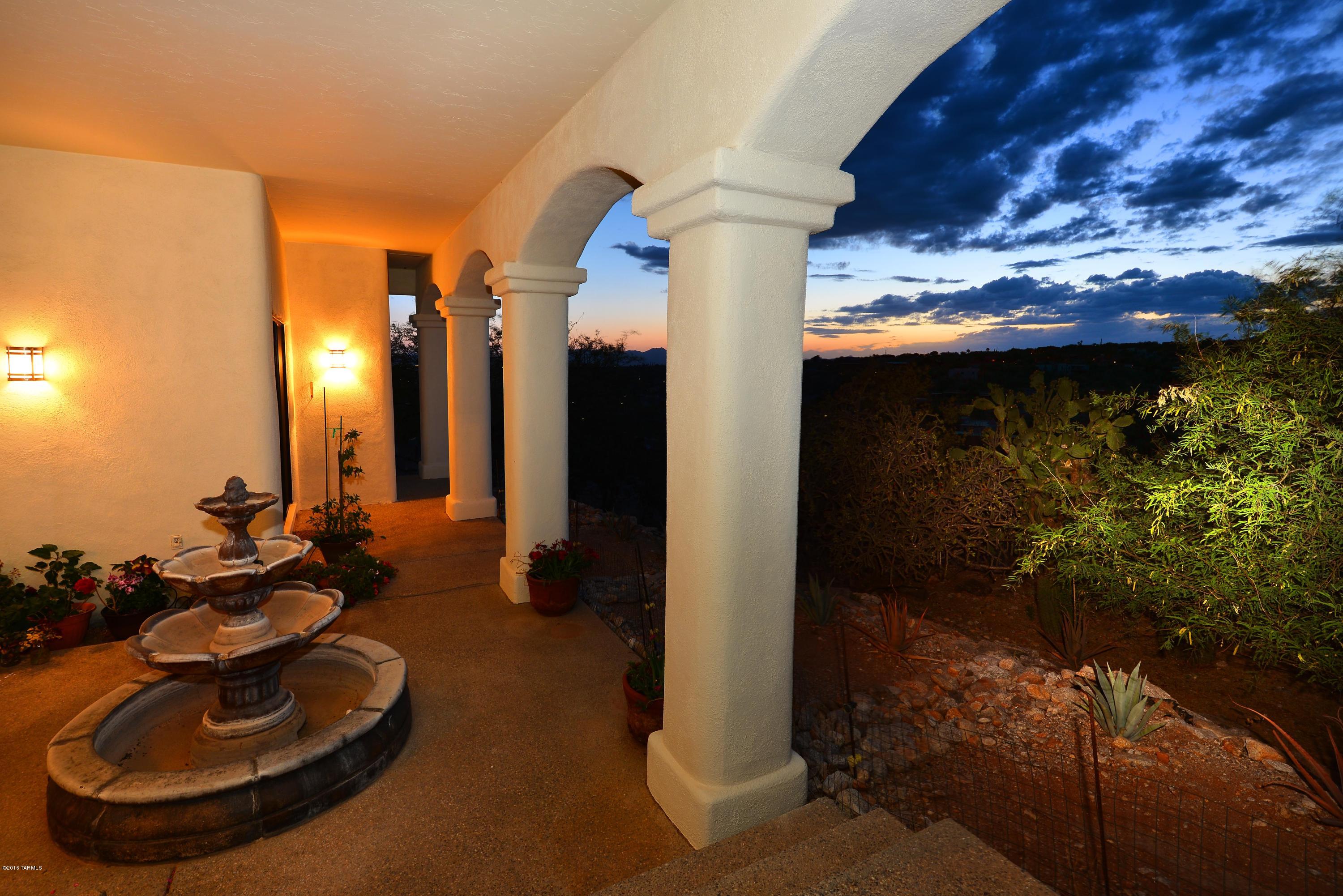6110 E Paseo Cimarron