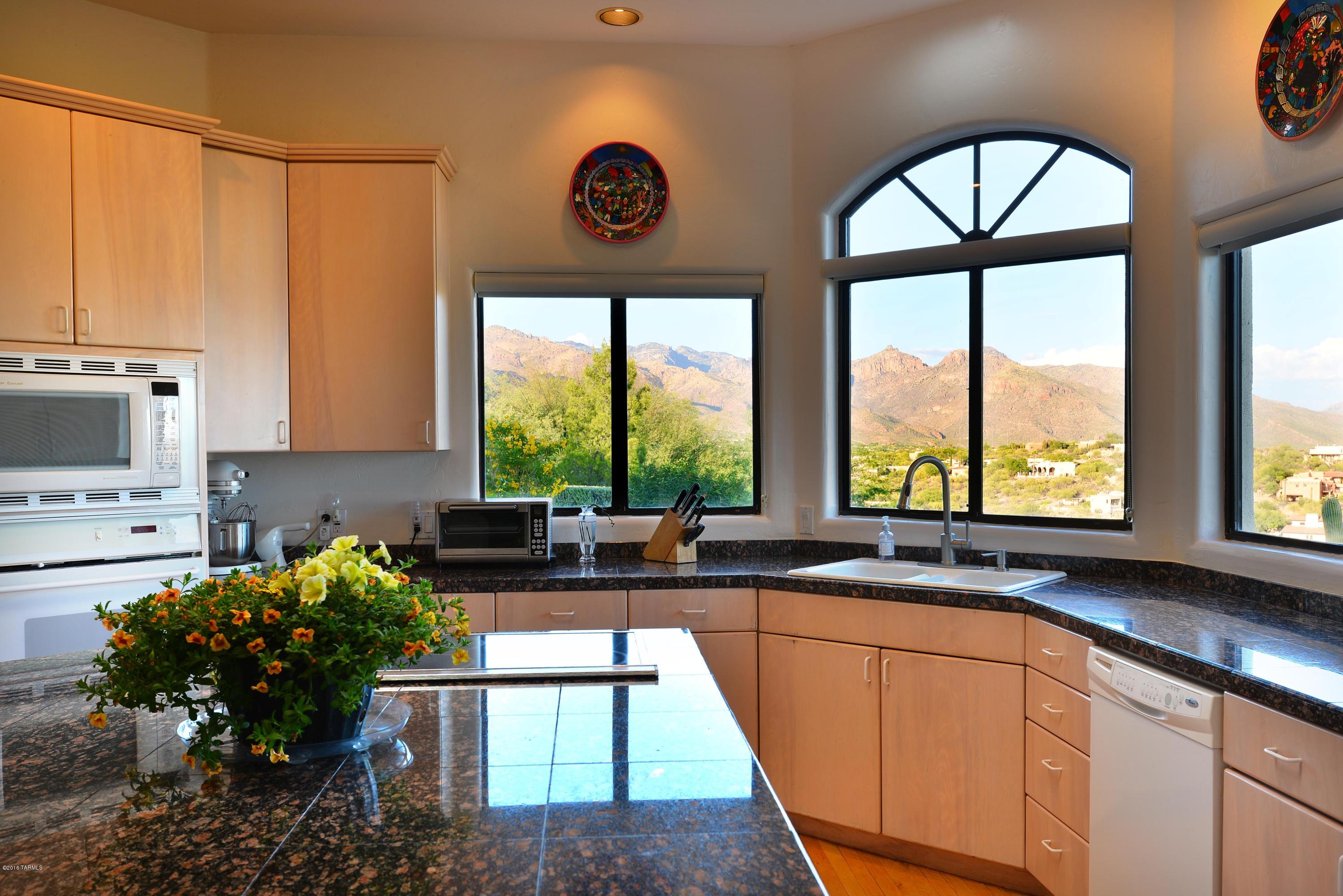 6110 E Paseo Cimarron