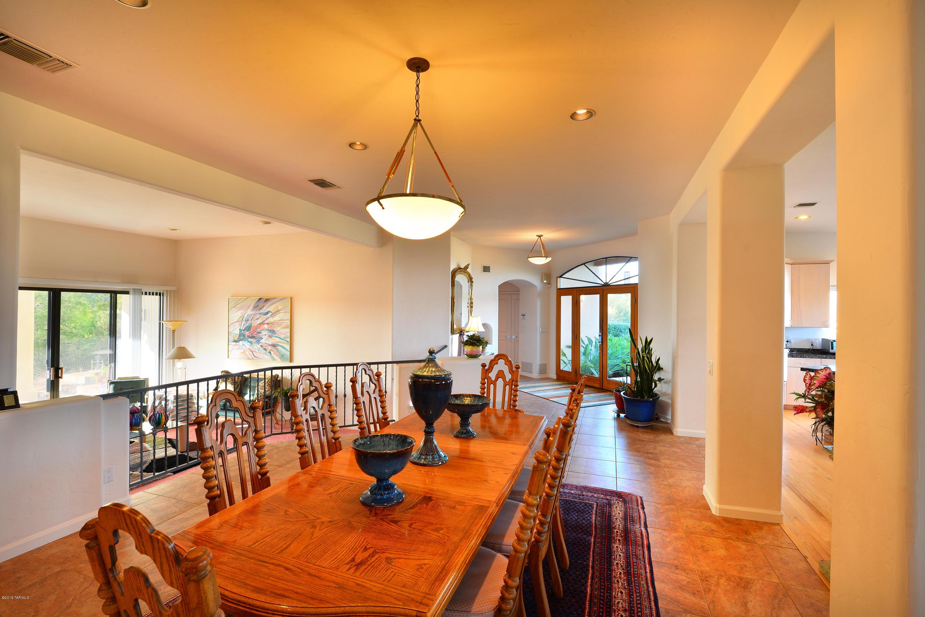 6110 E Paseo Cimarron