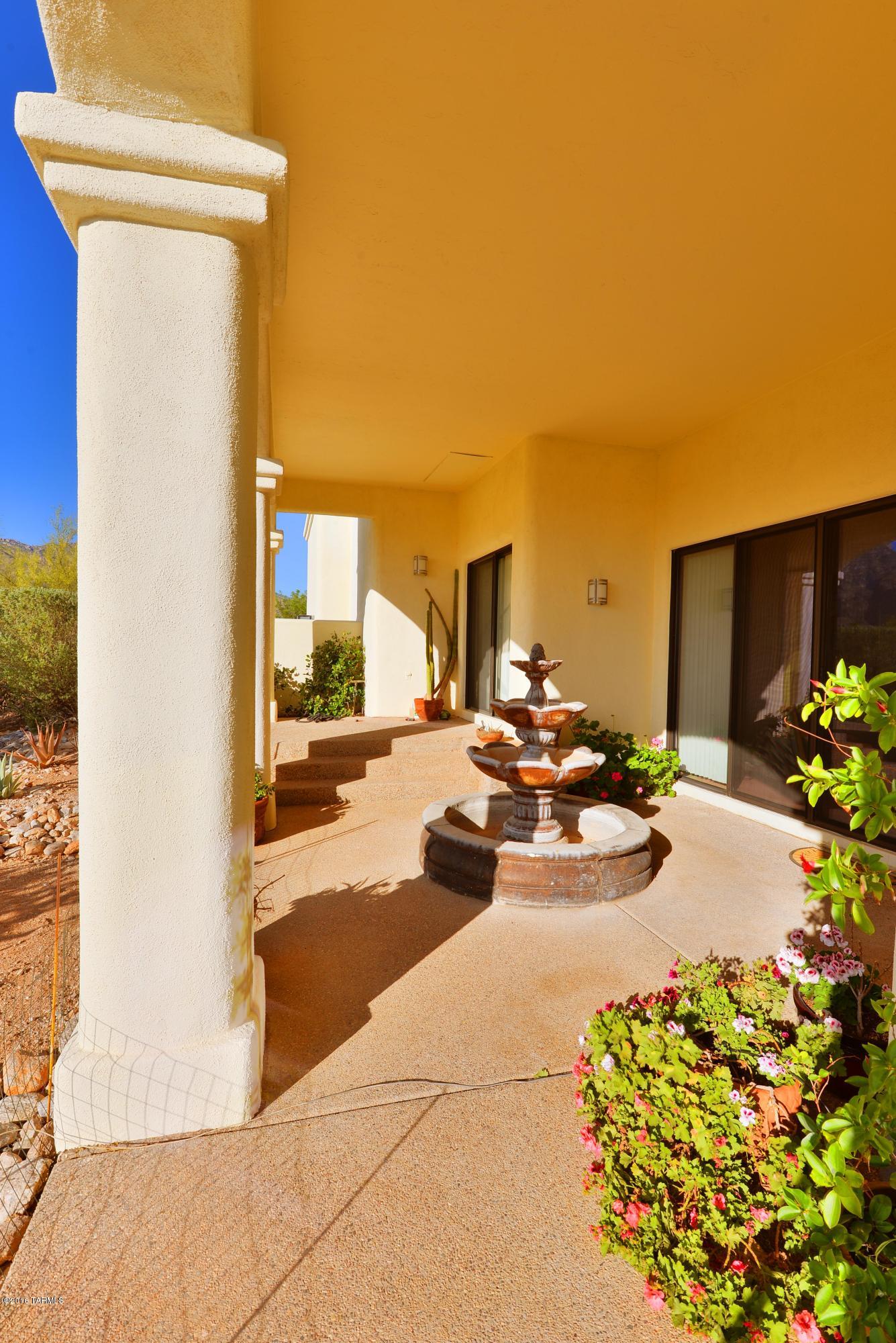6110 E Paseo Cimarron