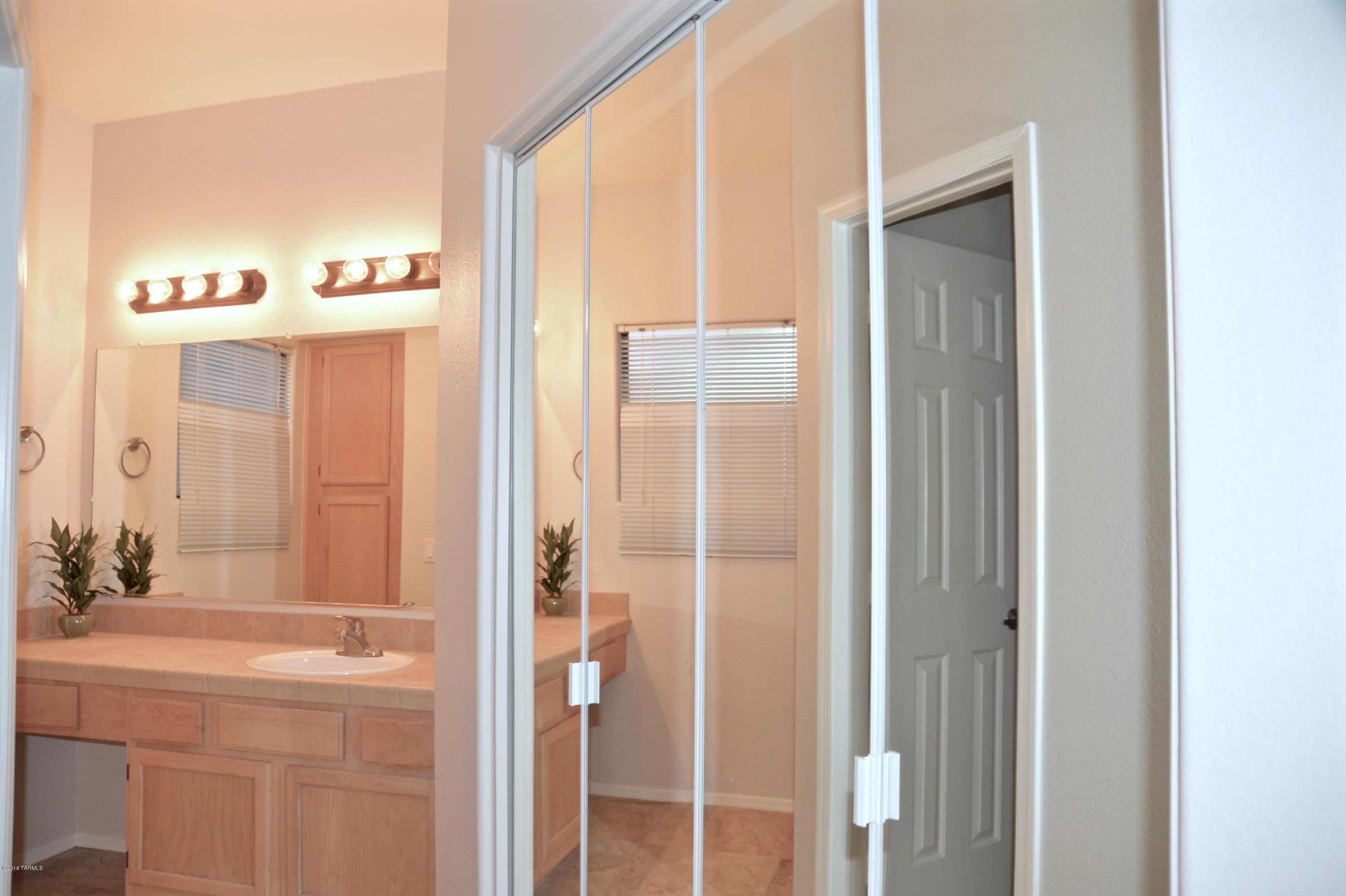 6655 N Canyon Crest Drive Unit: 16101