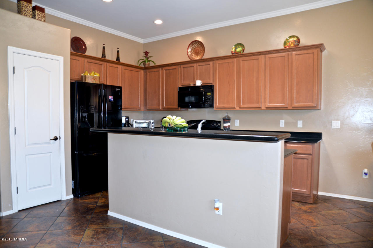 2276 W Floral Cliff Way