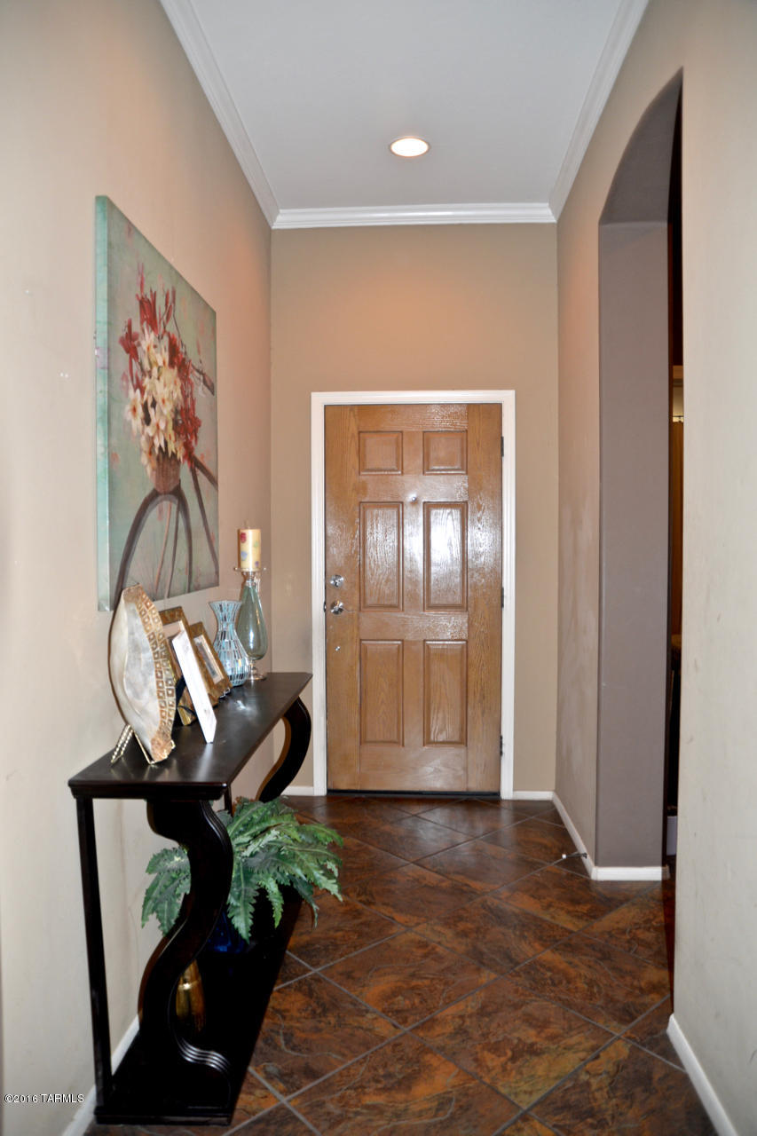 2276 W Floral Cliff Way