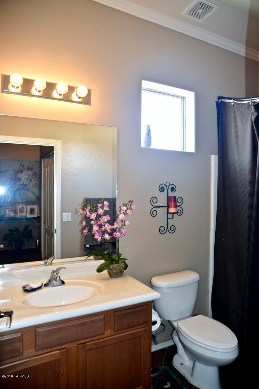 2276 W Floral Cliff Way