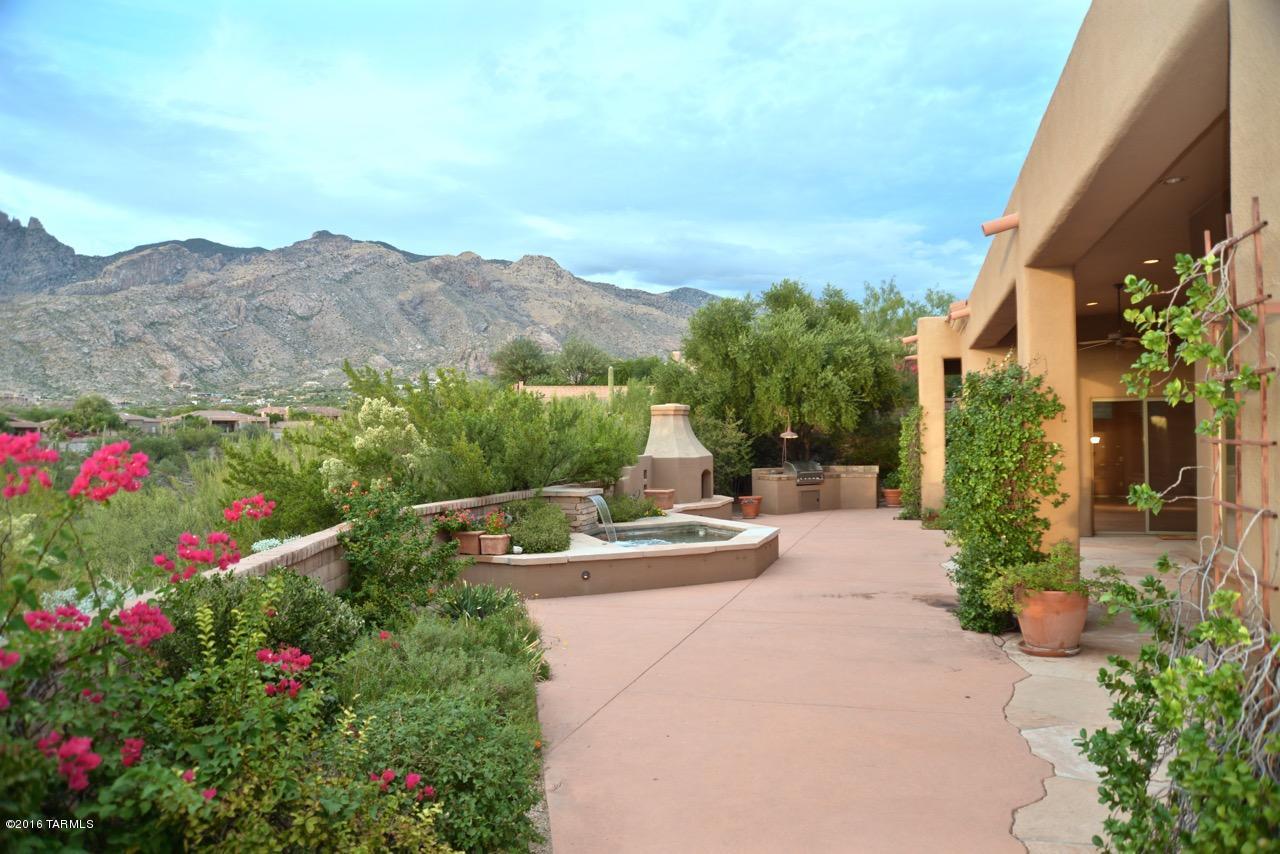 4359 E Pinnacle Ridge Place