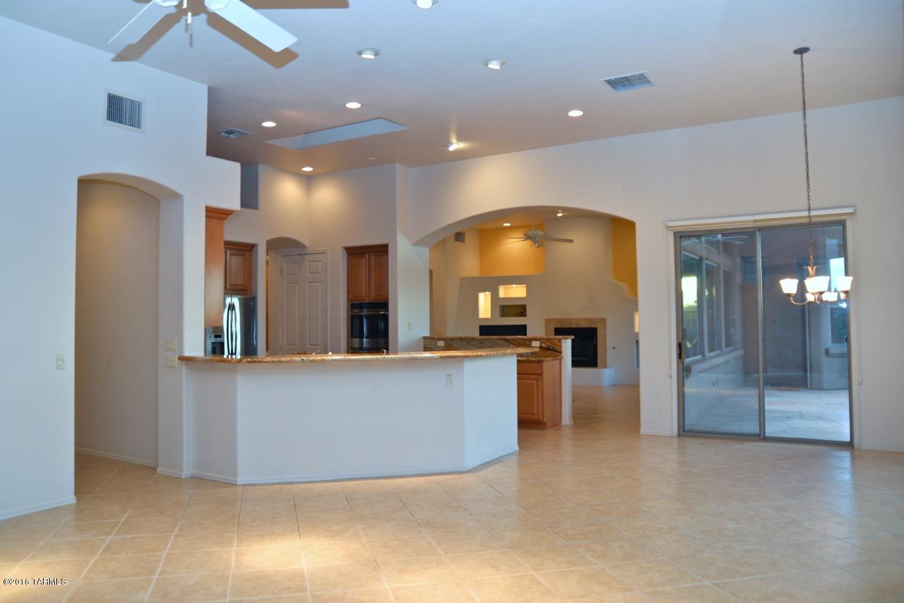 4359 E Pinnacle Ridge Place