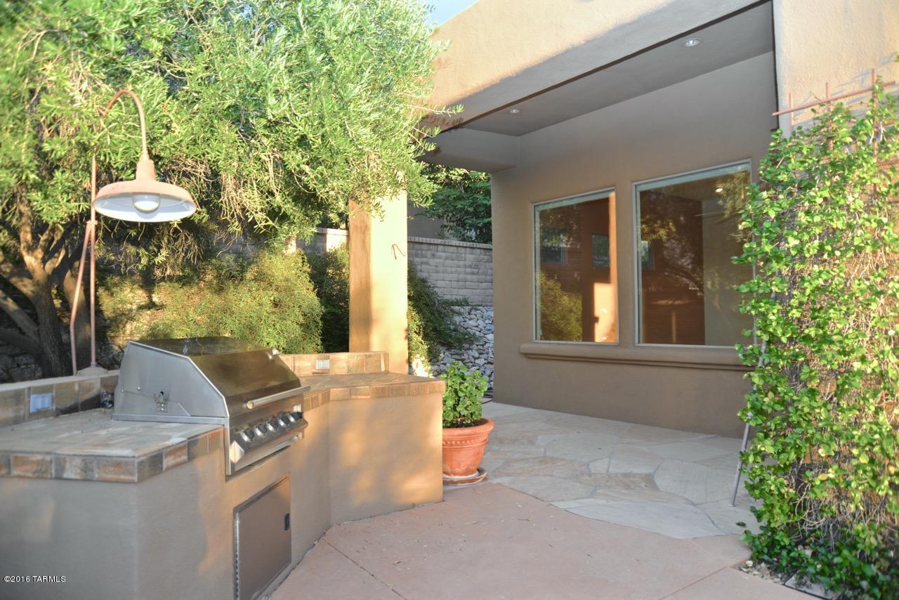 4359 E Pinnacle Ridge Place