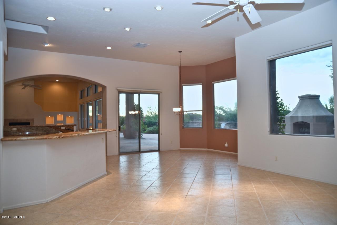 4359 E Pinnacle Ridge Place