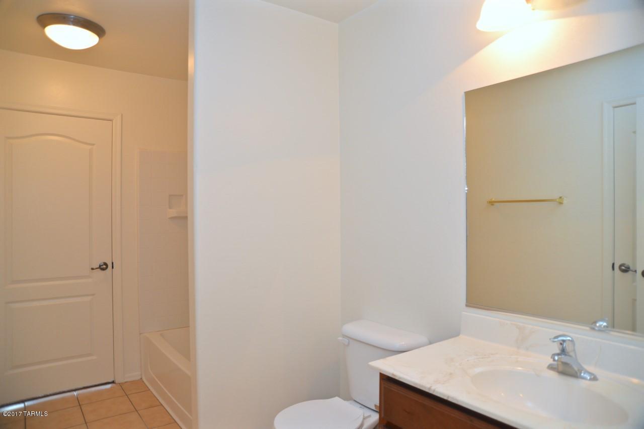 2344 E Calle Arroyo Lindo