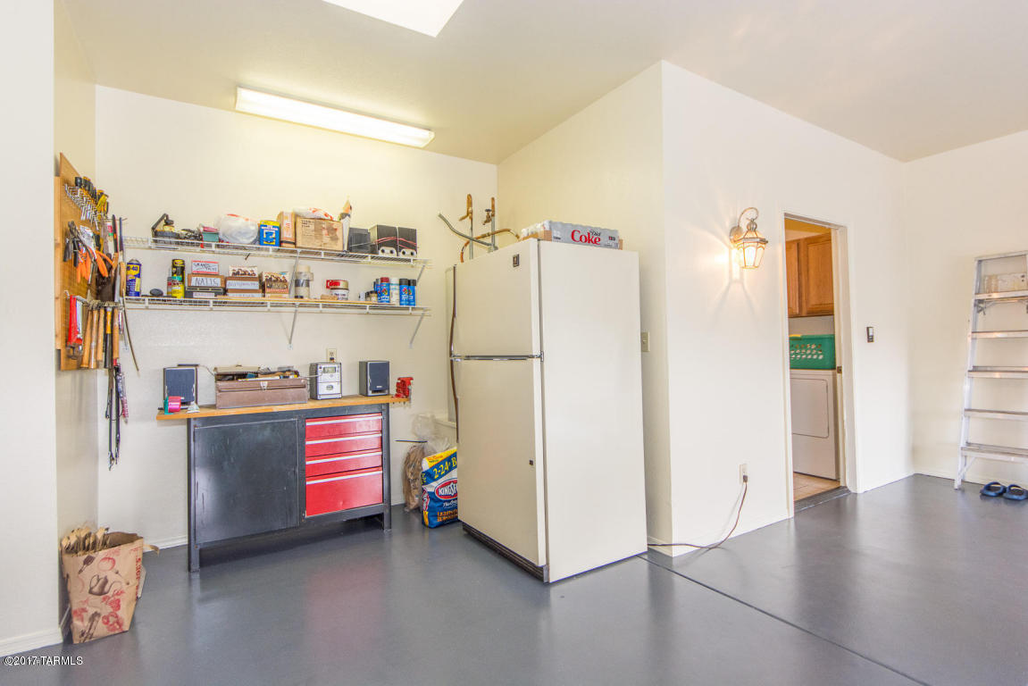 5460 N Post Trail