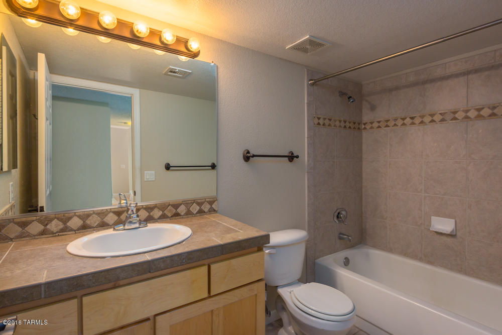 3210 E Calle De La Punta Unit: 8