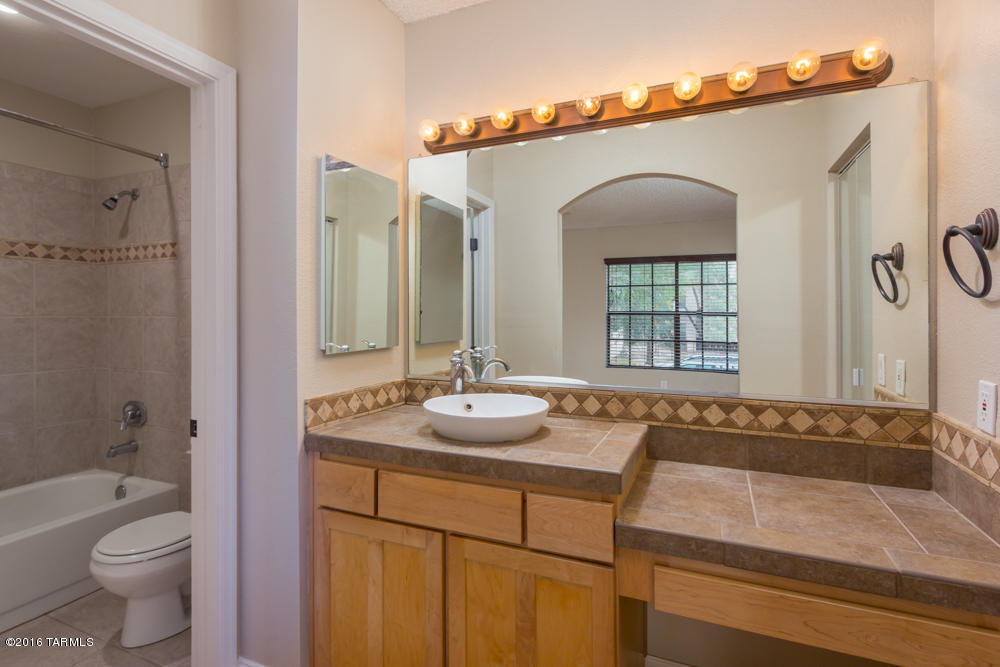 3210 E Calle De La Punta Unit: 8