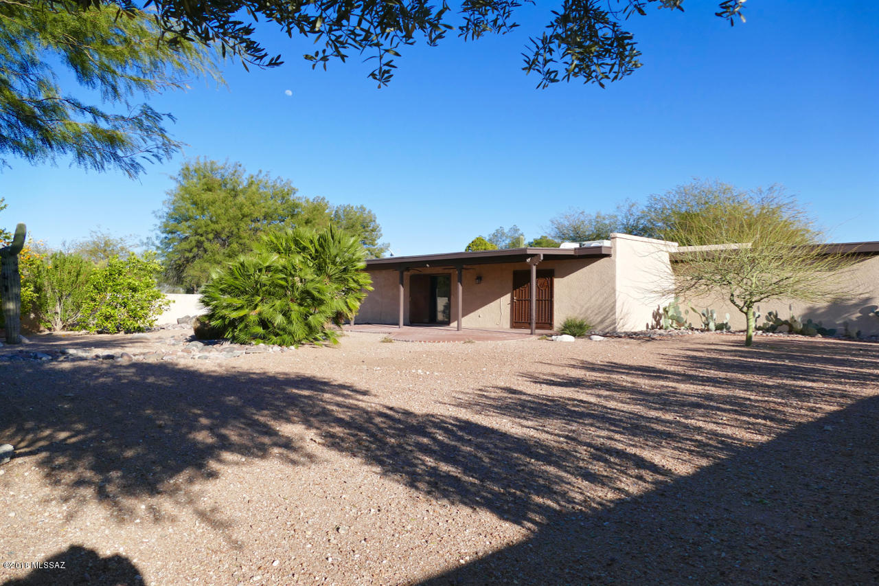 6985 E Calle Cavalier