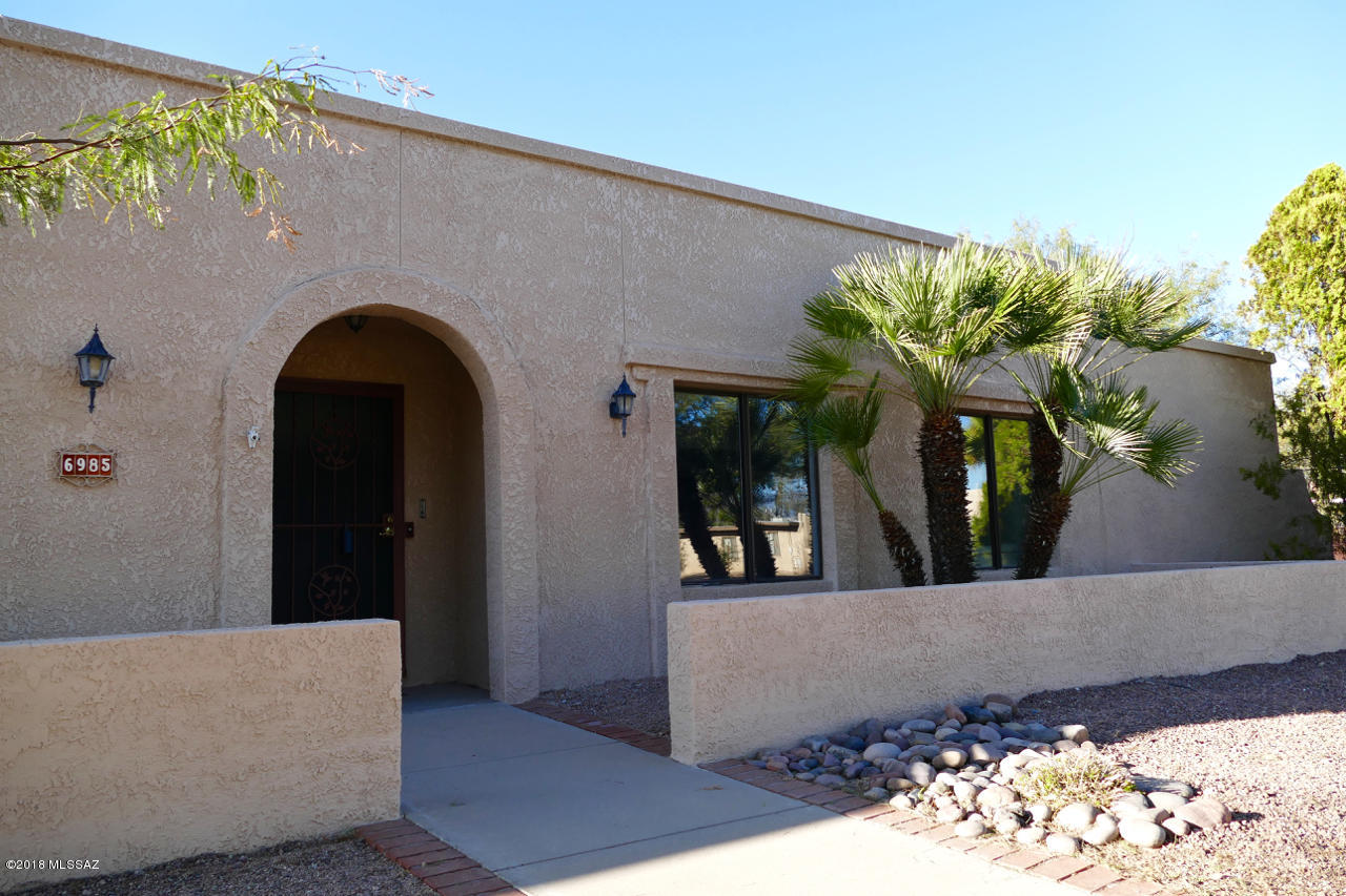 6985 E Calle Cavalier