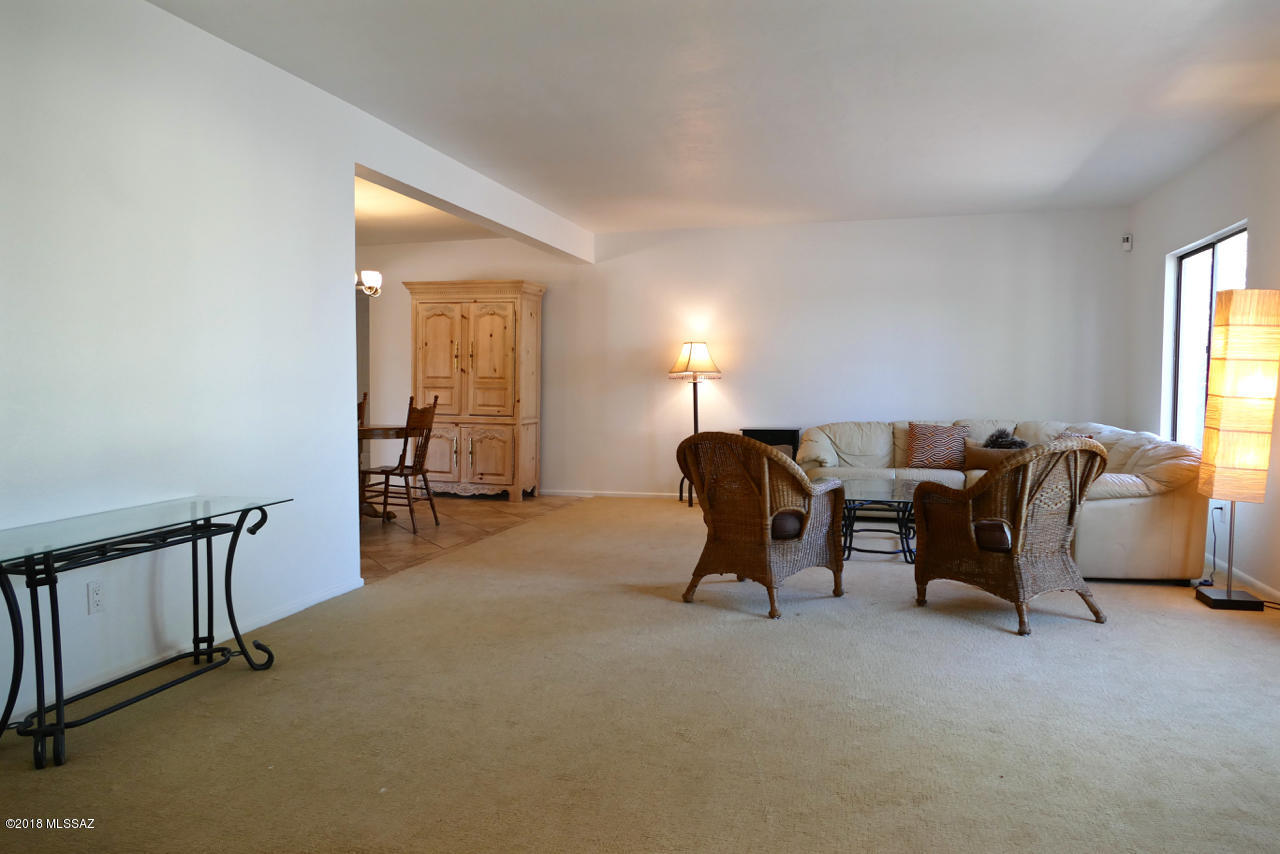 6985 E Calle Cavalier