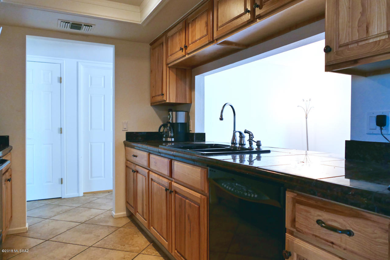 6985 E Calle Cavalier