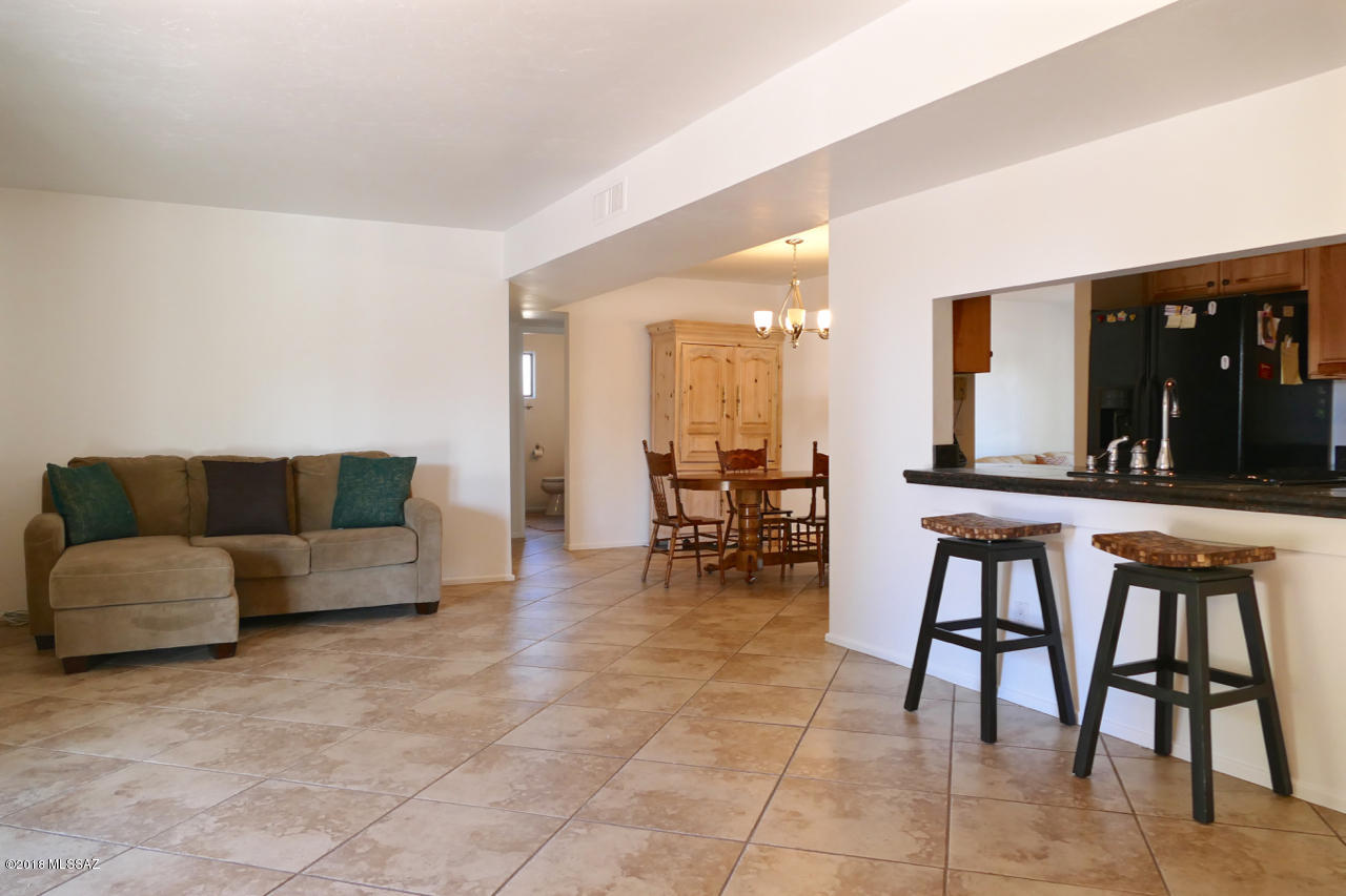 6985 E Calle Cavalier