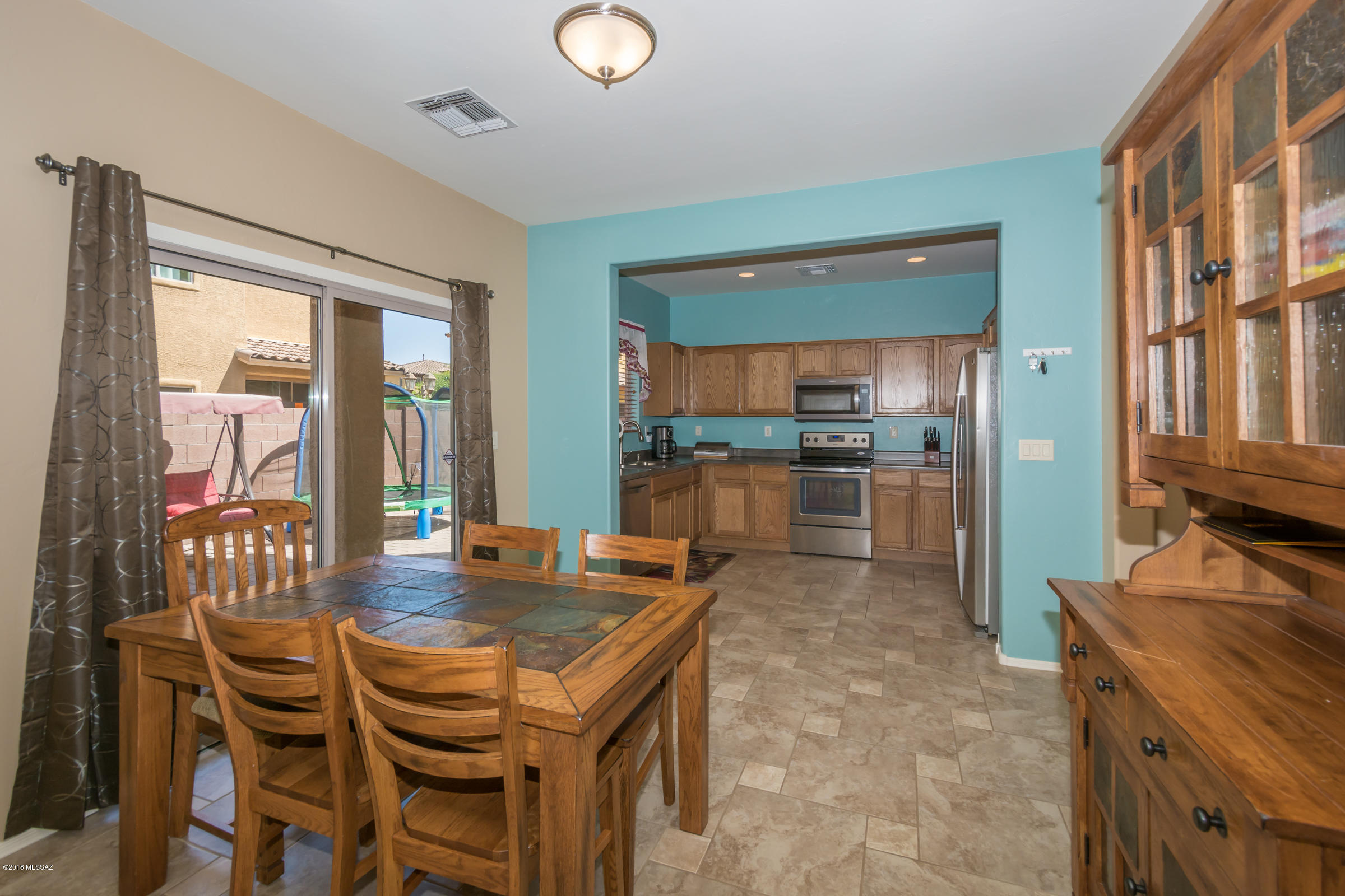 1618 W Green Thicket Way