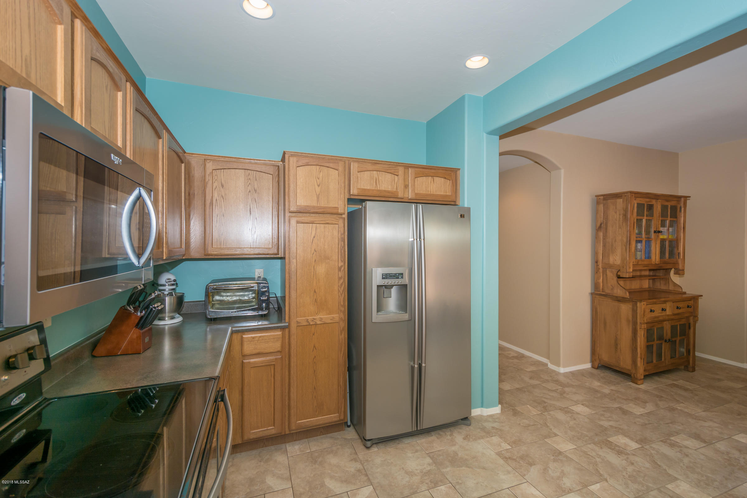 1618 W Green Thicket Way