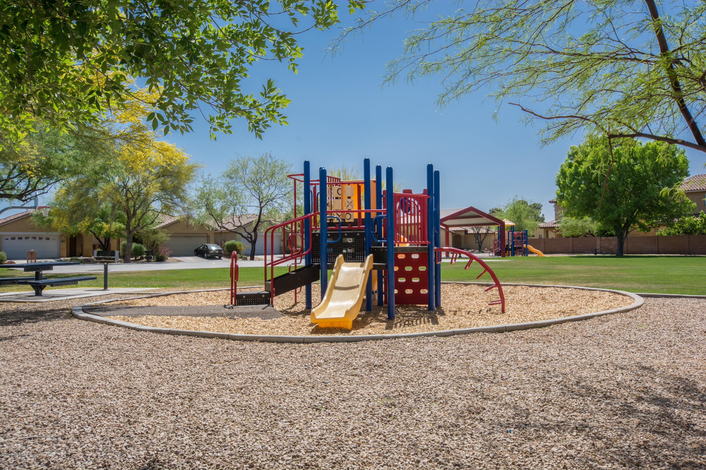 1618 W Green Thicket Way