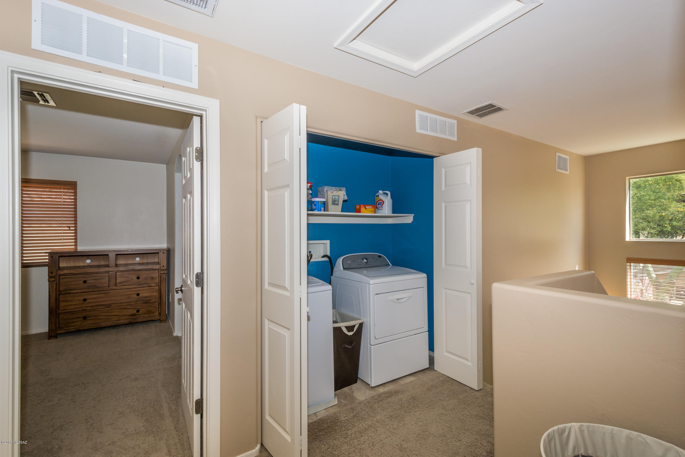 1618 W Green Thicket Way