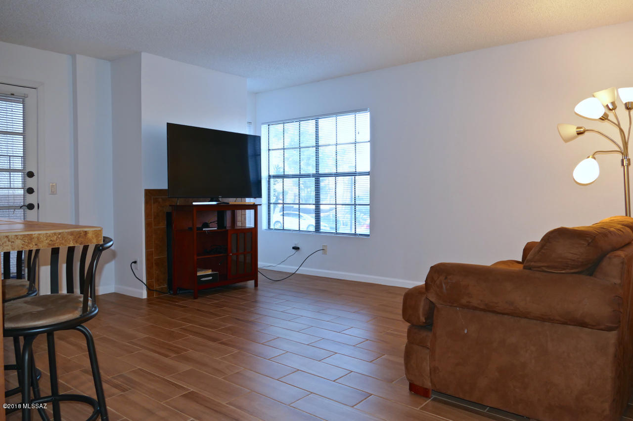 6445 N Tierra De Las Catalinas Unit: 61