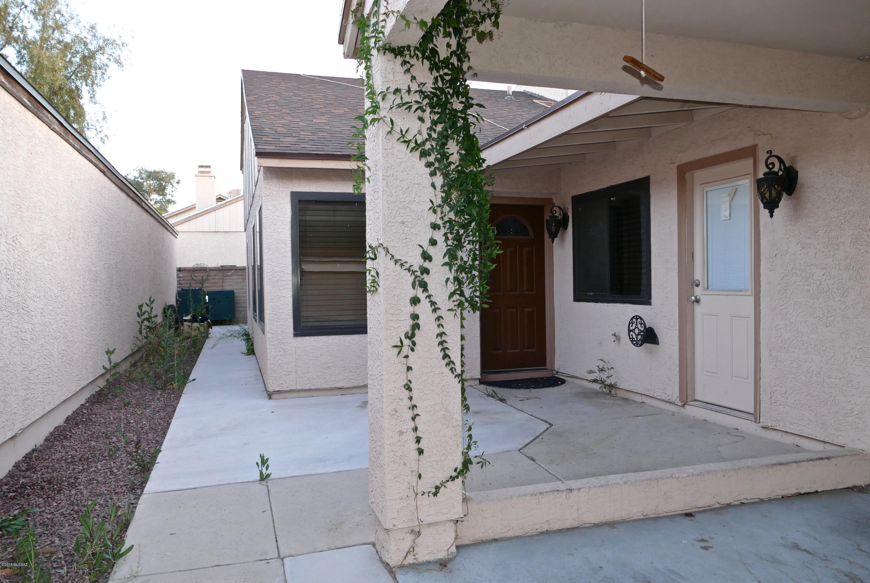 2522 N Palo Santo Drive