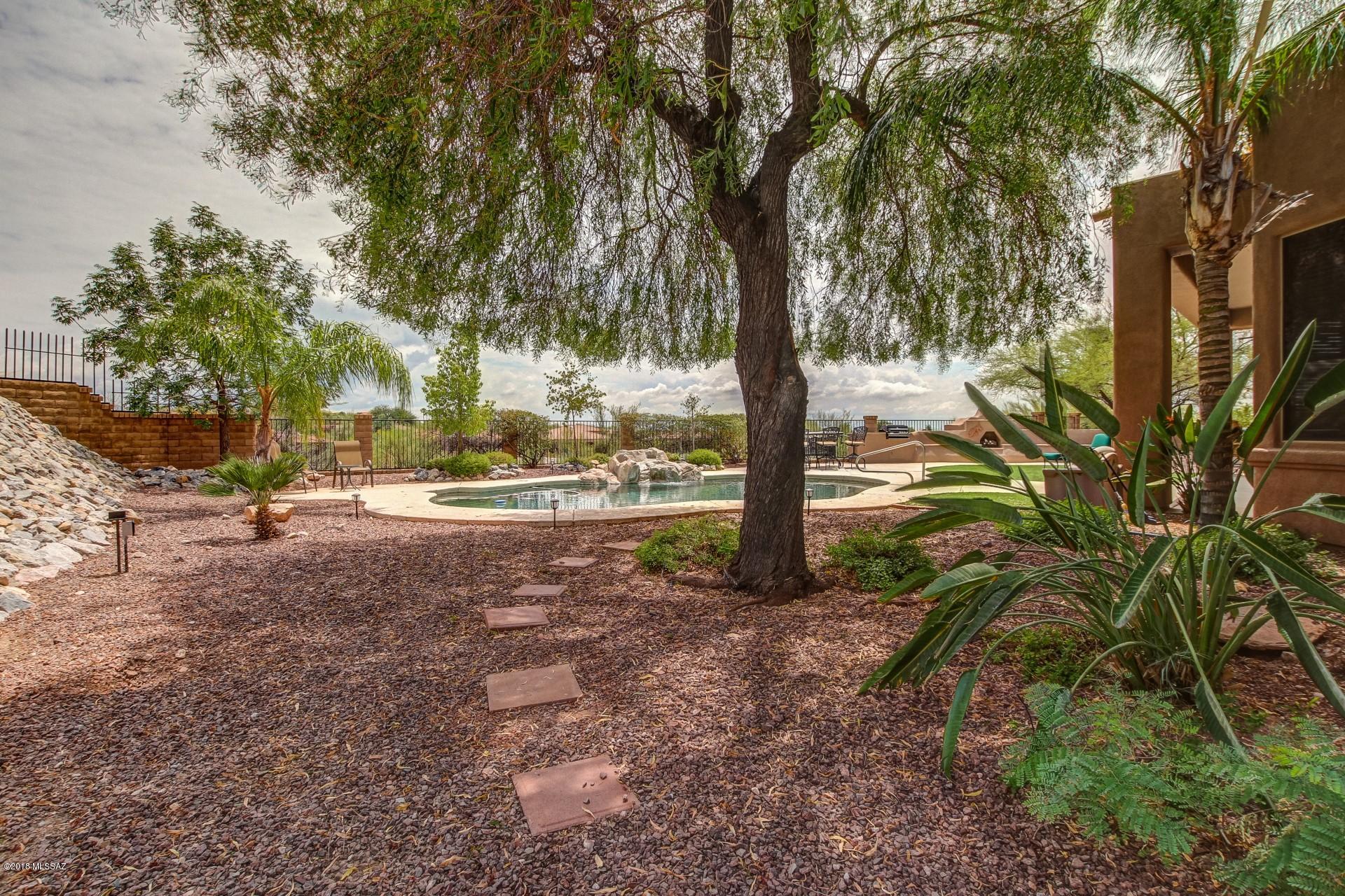 4374 E Pinnacle Ridge Place