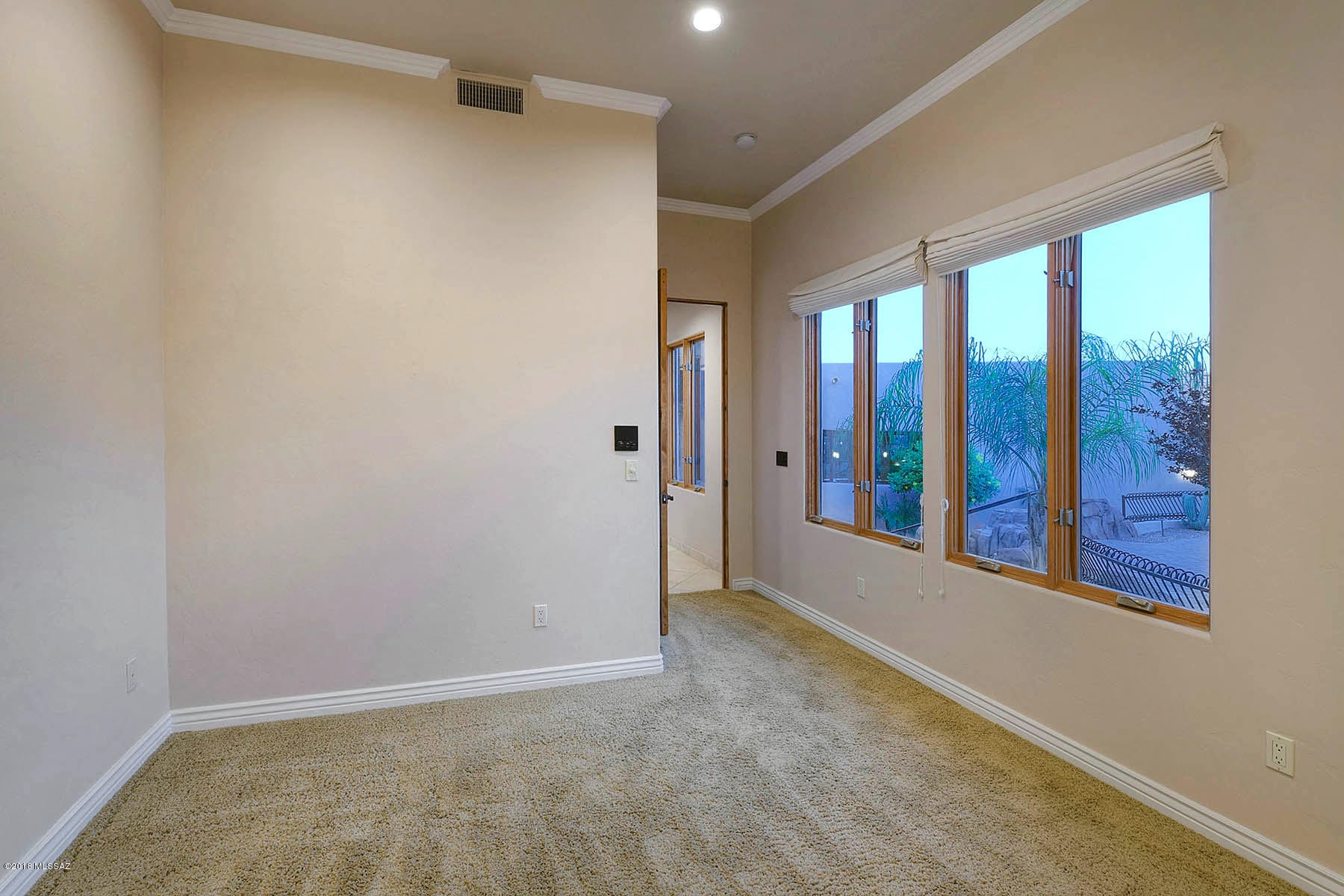 5171 N Hacienda Del Sol Road