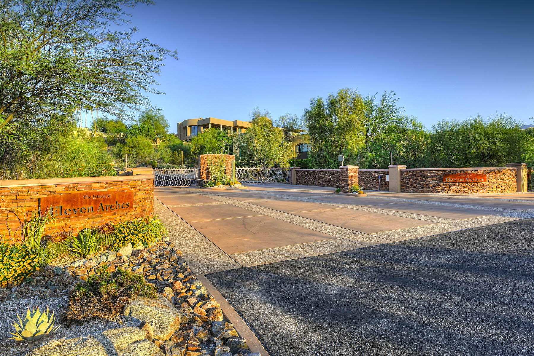 5171 N Hacienda Del Sol Road