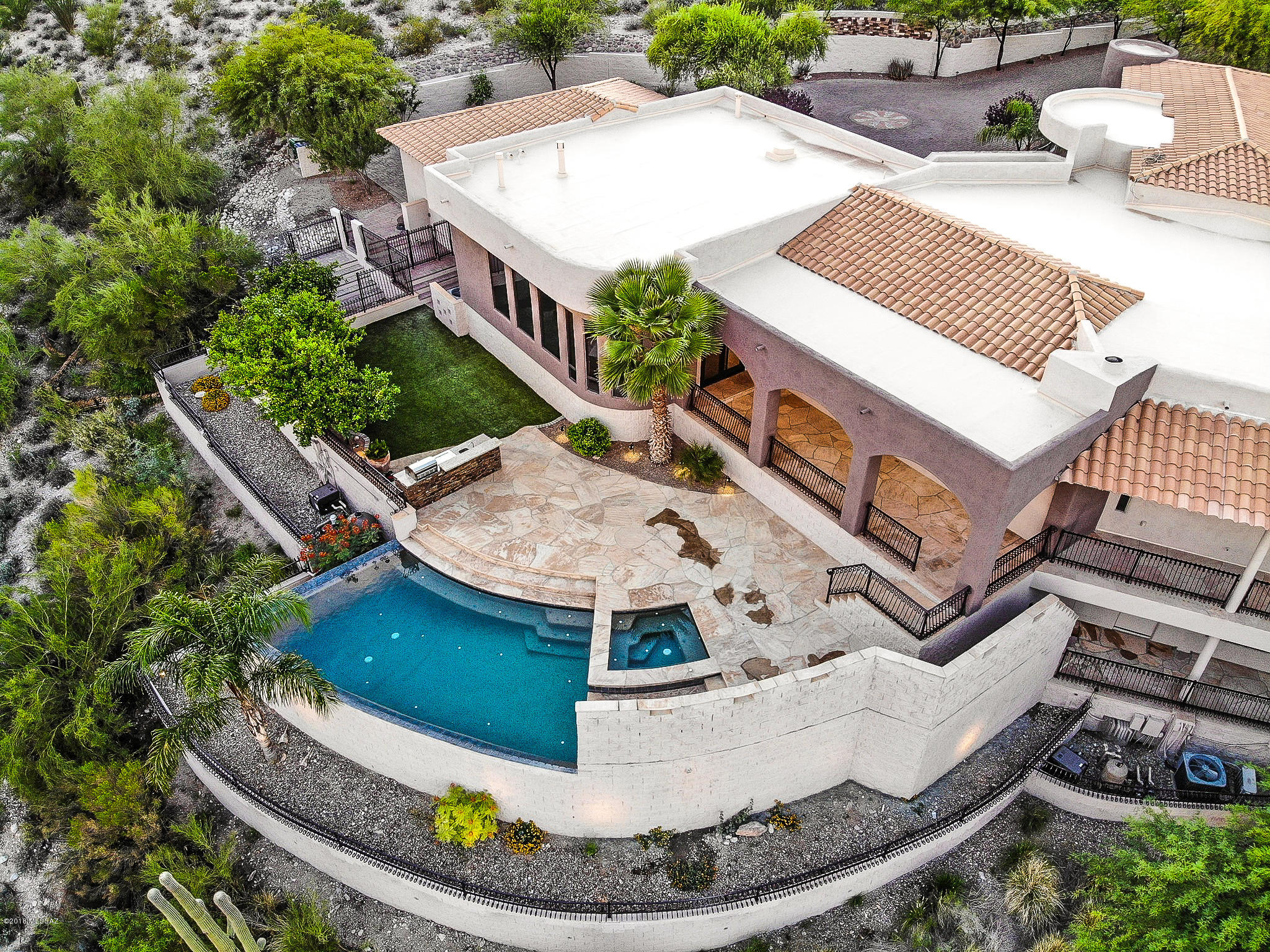 5171 N Hacienda Del Sol Road