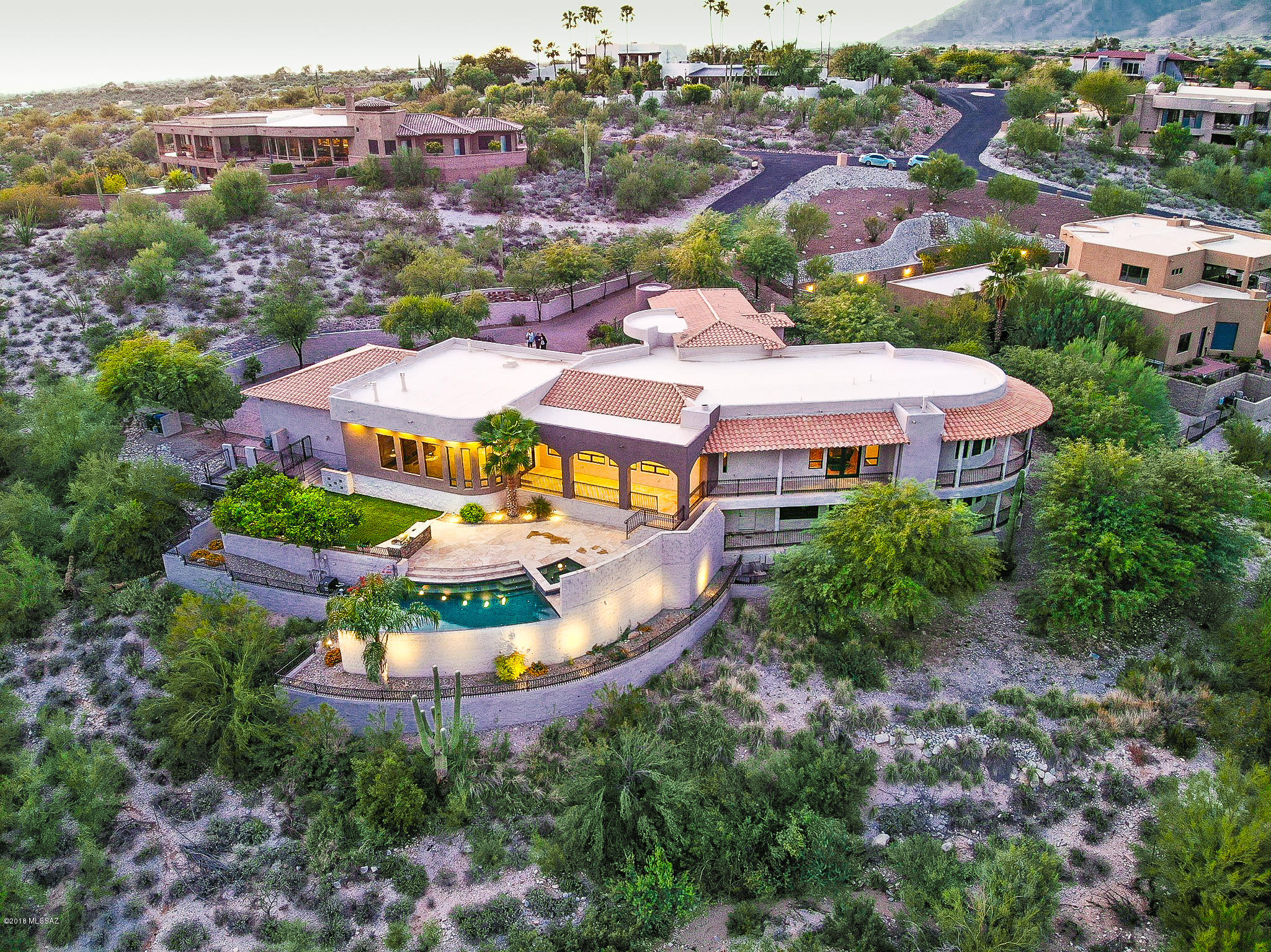 5171 N Hacienda Del Sol Road